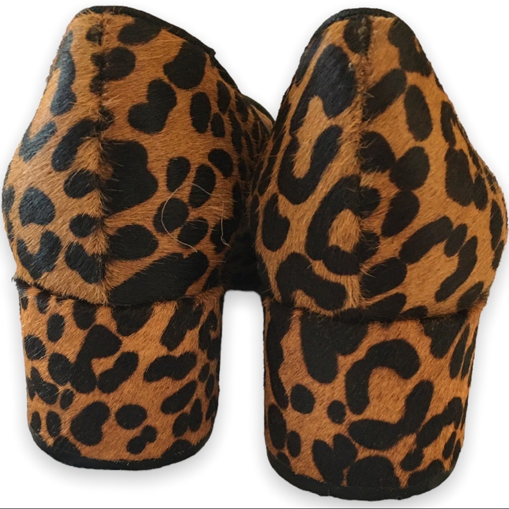 Animal print shoes by Banana Republic - Picture 3 of 3